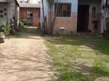 Casa · 100m² · 3 Quartos · 2 Vagas · Terreno com 2 casas de Alvenaria