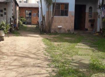 Casa · 100m² · 3 Quartos · 2 Vagas · Terreno com 2 casas de Alvenaria