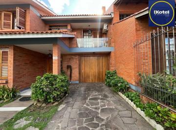 Casa · 228m² · 4 Quartos · 3 Vagas · Casa com piscina a venda em Ipanema