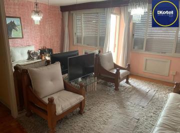 Apartamento · 86m² · 3 Quartos · 1 Vaga · Apartamento 3 dormitórios com 2 banheiros e garagem no Menino Deus