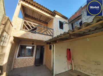 Casa · 100m² · 2 Quartos · 2 Vagas · Sobrado no bairro Hípica