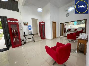 Comercial · 224m² · Prédio comercial 225m², com 5 lojas individuais, pé direito alto Vila Conceição.