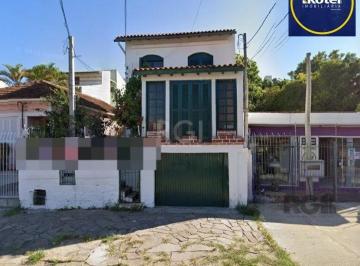 Casa · 80m² · 3 Quartos · 2 Vagas · Casa à venda - em Teresópolis