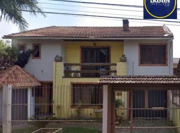 Casa · 276m² · 4 Quartos · 2 Vagas · Oportunidade!!! Casa com um espaço maravilhoso no bairro Serraria.