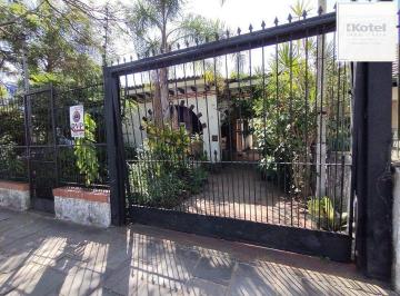 Comercial · 200m² · 4 Vagas · Casa comercial térrea na Av. Aparício Borges - bairro Teresópolis