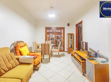 Casa · 161m² · 3 Quartos · 2 Vagas · Casa 160m² - 3 dormitórios, 1 suíte, churrasqueira, terraço e 2 vagas de garagem