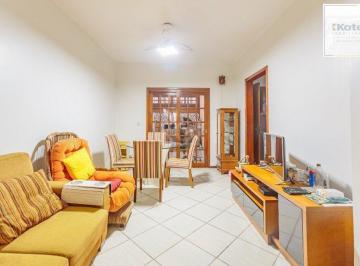 Casa · 161m² · 3 Quartos · 2 Vagas · Casa 160m² - 3 dormitórios, 1 suíte, churrasqueira, terraço e 2 vagas de garagem