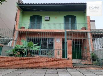 Casa · 130m² · 3 Quartos · 5 Vagas · Casa de 130m² com 3 dormitórios no bairro Jardim Botânico.