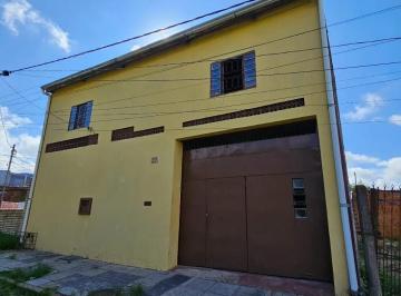 Comercial · 200m² · 3 Quartos · 2 Vagas · Casa no bairro Restinga - 3 dormitórios