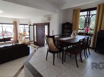 Casa · 237m² · 5 Quartos · 3 Vagas · Sobrado, 5 quartos, 2 suites, pátio, 3 vagas - Bairro Vila Nova