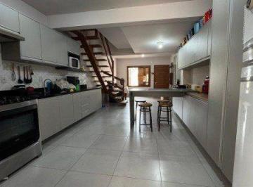 Casa · 77m² · 2 Quartos · 2 Vagas · Casa à venda - em Teresópolis