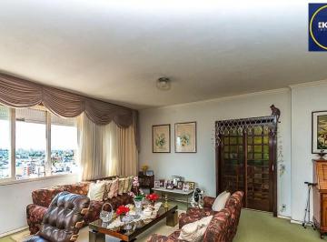 Apartamento · 169m² · 3 Quartos · 1 Vaga · Vende-se apartamento com 3 quartos( 1 suíte), 169m² e 1 vaga - Independência