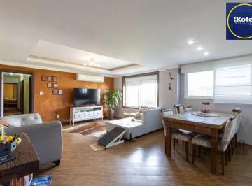 Apartamento · 125m² · 3 Quartos · 1 Vaga · Apartamento reformado de 124m² privativos- 3 dormitórios sendo 1 suíte no bairro