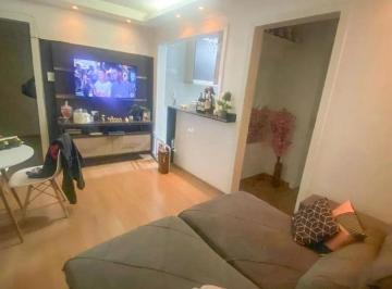Apartamento · 46m² · 2 Quartos · Apartamento de 1 dormitório semi mobiliado com sacada no Praia de Belas...