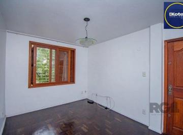 Apartamento · 78m² · 3 Quartos · Excelente apartamento de 78m² com 3 dormitórios no bairro Petrópolis.