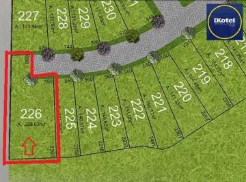 Terreno · 329m² · Oportunidade!! Terreno em condomínio fechado com ótima infraestrutura!!!