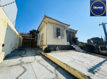 Casa · 100m² · 2 Quartos · 3 Vagas · Casa no bairro Gloria - Av. Osca Pereira