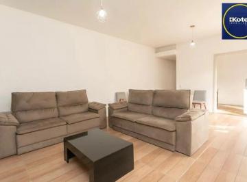 Apartamento · 122m² · 3 Quartos · 2 Vagas · Amplo apartamento no Bairro Petrópolis com 2 vagas de garagem