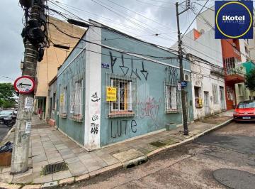 Casa · 64m² · 2 Quartos · Casa de esquina com 64m², próximo ao Cais Embarcadero
