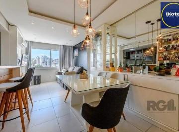 Apartamento · 68m² · 2 Quartos · 1 Vaga · Apartamento 68 m² mobiliado, 2 dormitórios, sendo 1 suíte e 1 vaga.