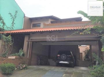 Casa · 270m² · 3 Quartos · 3 Vagas · Casa de 270m² - 3 dormitórios, 1 suíte, churrasqueira, pátio e 3 vagas de garage