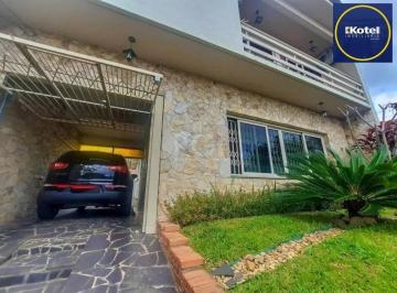 Casa · 250m² · 3 Quartos · 3 Vagas · Excelente casa com 3 dormitórios e 3 vagas de garagem