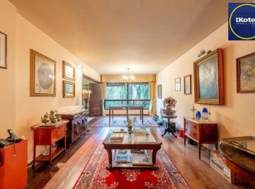 Apartamento · 121m² · 3 Quartos · 1 Vaga · Vende-se apartamento 3 quartos com suíte e vaga, com 120m² de área privativa no