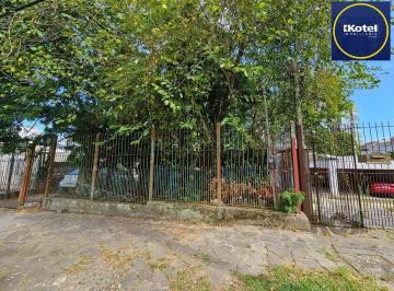 Terreno · 426m² · Terreno plano de 426 m², localizado na Rua Padre João Batista Reus,