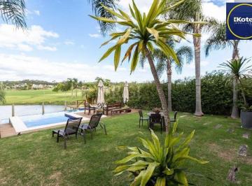 Casa · 339m² · 4 Quartos · 4 Vagas · Casa Condominio Terra Ville para Venda - 339.3m², 4 suites, 6 vagas - e fundo la