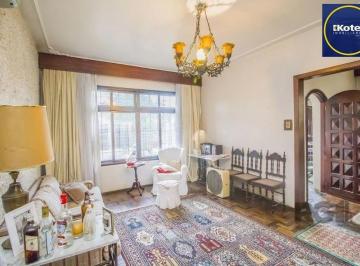 Casa · 258m² · 4 Quartos · 3 Vagas · Casa de 4 dormitórios, bairro Santa Tereza