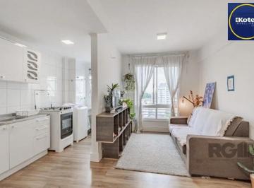 Apartamento · 51m² · 2 Quartos · 1 Vaga · Apartamento 50m² - 2 dormitórios e 1 vaga no bairro Partenon