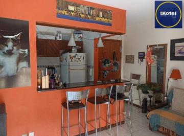 Apartamento · 48m² · 1 Quarto · APTO DE 01 DORMITÓRIO COM SACADA , ELEVADOR NA CIDADE BAIXA
