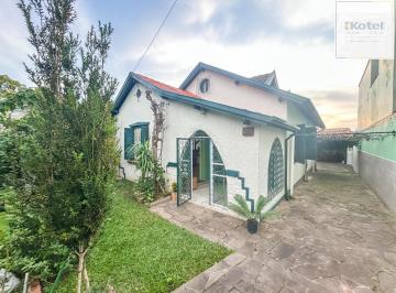 Casa · 300m² · 3 Quartos · 2 Vagas · Casa Residencial com 3 Quartos, sendo 1 suíte e 3 Banheiros, no Bairro Santa Ter