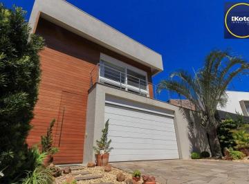 Casa · 354m² · 4 Quartos · 2 Vagas · Casa dos Sonhos em Condomínio Fechado – Conforto, Estilo e Lazer Completo!