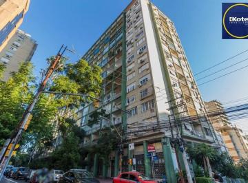 Apartamento · 158m² · 3 Quartos · Apartamento com 3 dormitórios no Bairro Independência
