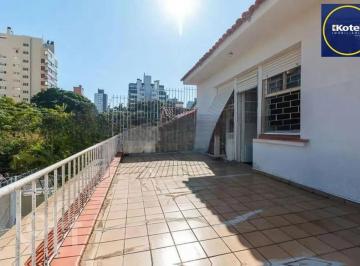 Casa · 400m² · 3 Quartos · 2 Vagas · Casa à venda - em Petrópolis