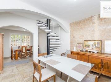 Casa · 224m² · 4 Quartos · 4 Vagas · Casa de 4 dormitórios no bairro Três Figueiras