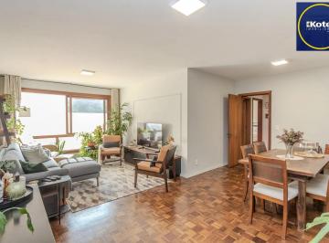 Apartamento · 114m² · 3 Quartos · 1 Vaga · Apartamento de 3 dormitórios e vaga no bairro Petrópolis