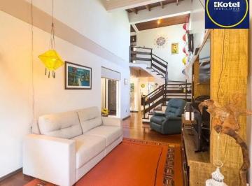 Casa · 218m² · 3 Quartos · 2 Vagas · Casa Condominio Bairro Tristeza - 218m², 3 dormitórios, sendo 1 suites, 2 vagas!