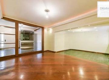 Casa · 230m² · 3 Quartos · 2 Vagas · Casa térrea com piscina, jardim e 3 dormitórios Jardim Botanico