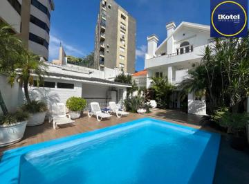 Casa · 307m² · 3 Quartos · 2 Vagas · Casa de alto padrão à venda Menino Deus