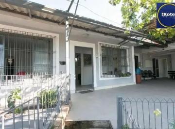 Casa · 194m² · 4 Quartos · 8 Vagas · CASA COMERCIAL OU RESIDENCIAL