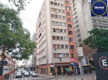 Apartamento · 24m² · JK recém reformado, 2 piso, elevador, andradas esquina com Bento Martins, centro