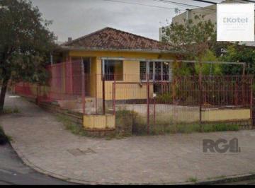 Terreno · 350m² · Terreno de esquina com área de 363m² localizado no bairro Vila Ipiranga em porto