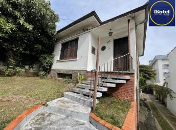 Casa · 190m² · 3 Quartos · 3 Vagas · Casa com 3 dormitórios e ampla garagem Bairro Higienópolis