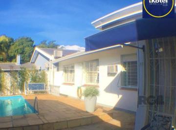 Casa · 200m² · 3 Quartos · 4 Vagas · Casa com 3 dormitórios, localizada no bairro Jardim Itu em Porto Alegre/RS.