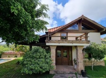 Fachada · Casa para Venda - 600m², 4 dormitórios, sendo 4 suites, Vila Nova