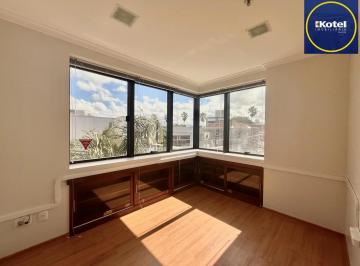 Comercial · 46m² · 1 Quarto · 2 Vagas · Comercial à venda - em Petrópolis
