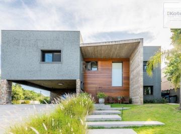 Casa · 550m² · 5 Quartos · 4 Vagas · Casa à venda - em Terraville