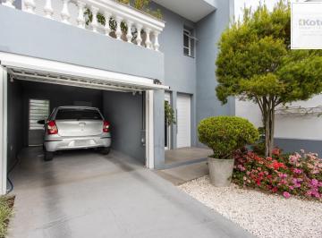 Casa · 233m² · 4 Quartos · 2 Vagas · Casa TODA Reformada à Venda – Mobiliada